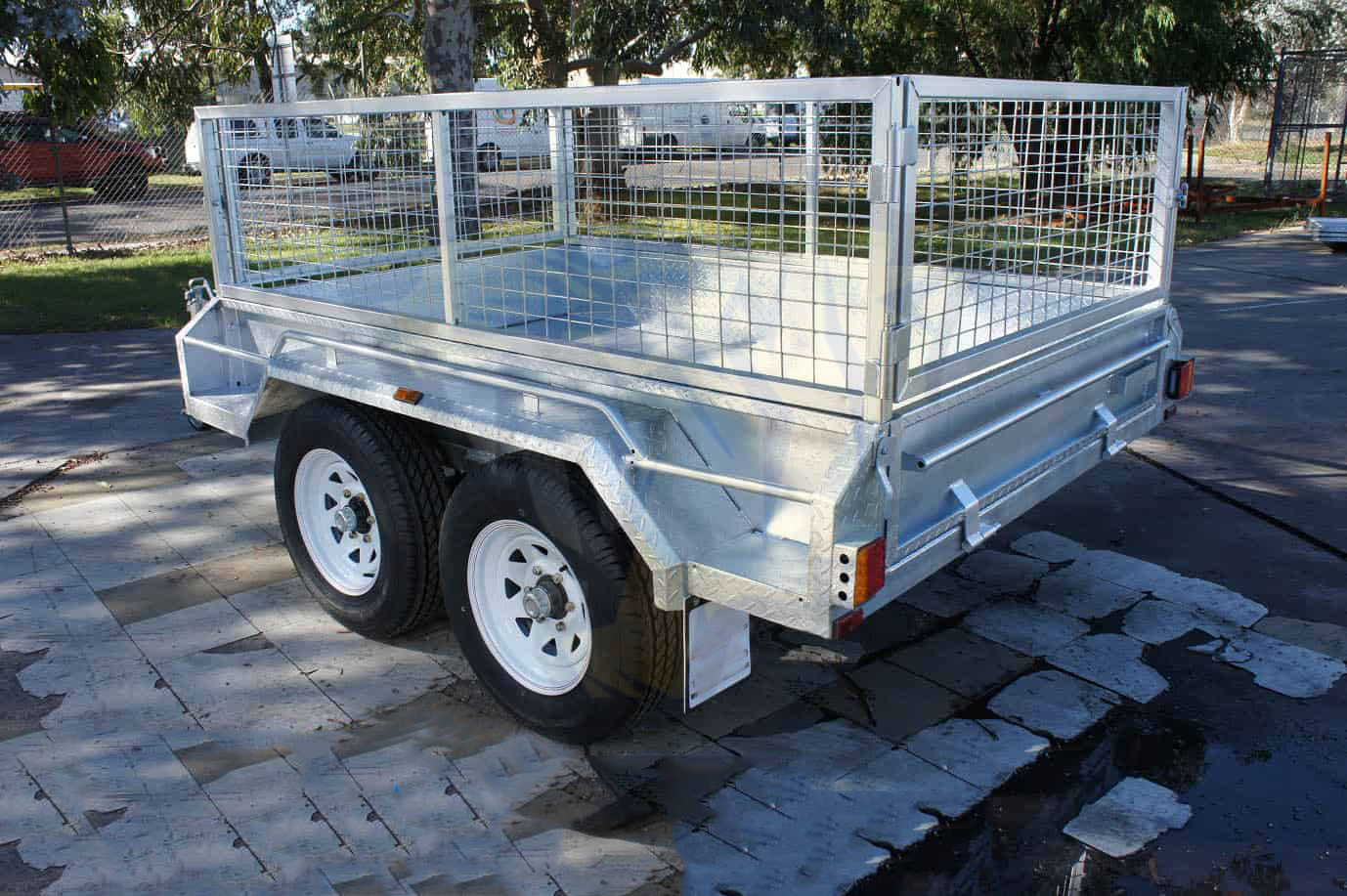 BT85TWE-tandem-trailer-atm3200kg-7.jpg