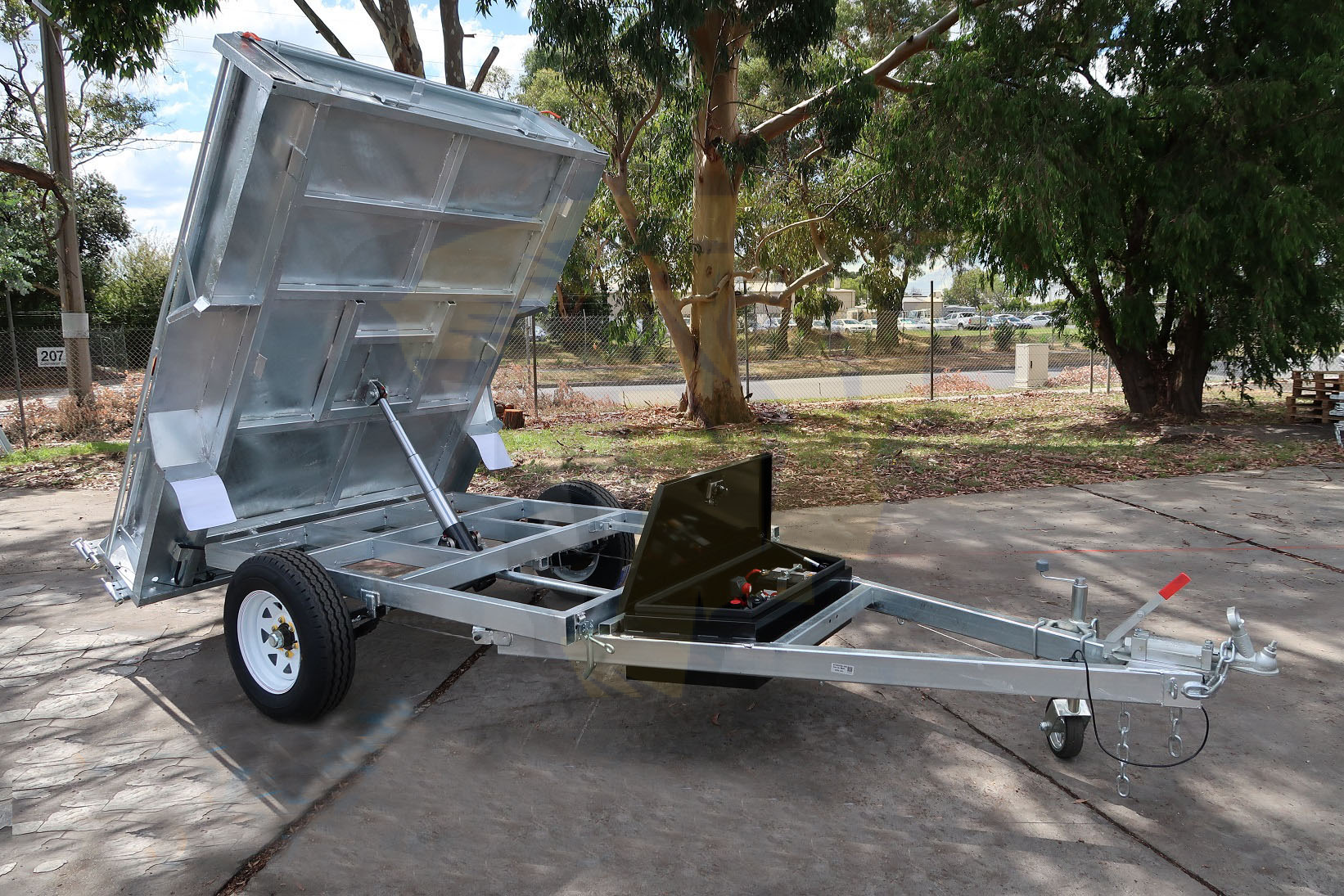 BT85HSB-450-single-axle-tipper-trailer-atm-1600kg-23.jpg